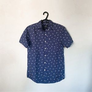 American Eagle • Short Sleeved Button Down Shirt